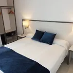 Готель Parrots