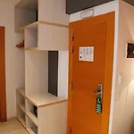 Готель Parrots