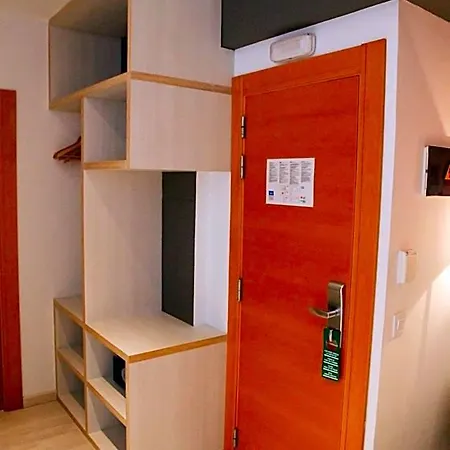 Parrots Hotel Sitges