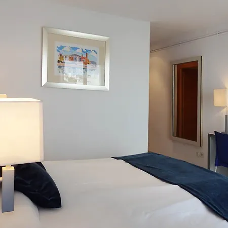 Hotell Parrots 3*