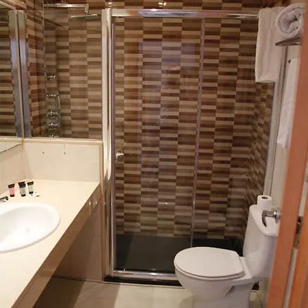 Hotell Parrots 3*